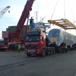 350 ton crane off loading trains 