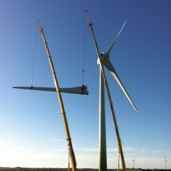 Wind Turbine Blade Assembly & Construction